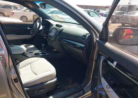 2014 Kia Sorento Limited V6 from USA, damaged, VIN 5XYKW4A72EG519370